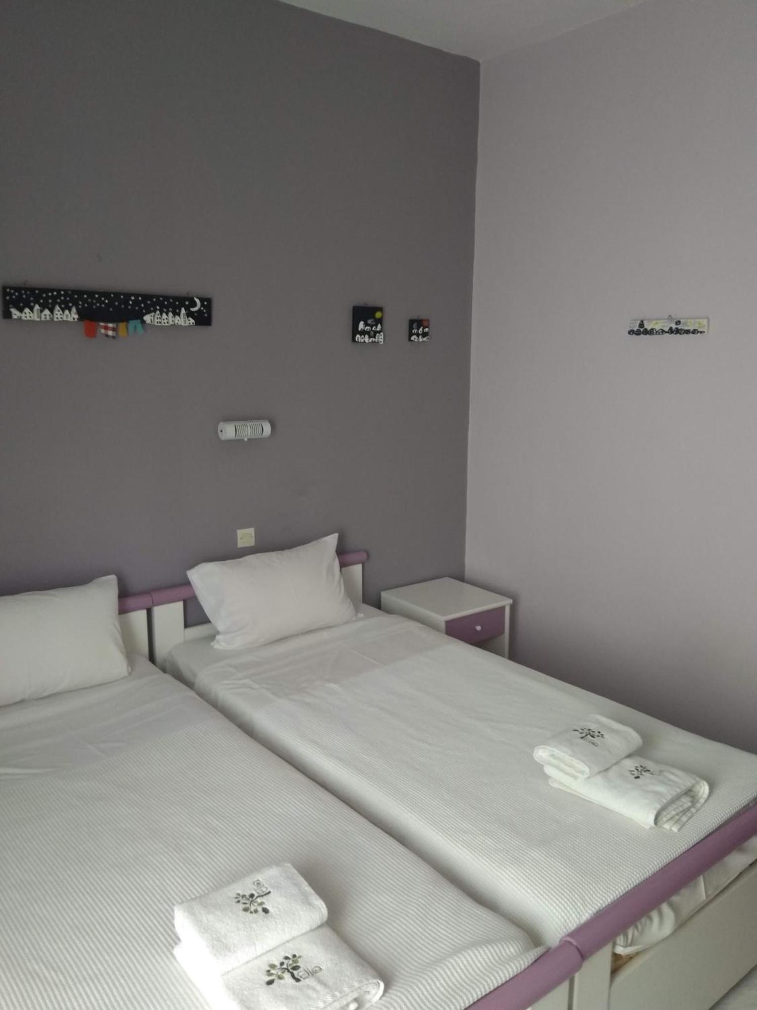 Seaside Studios Paralia Dionysiou Exterior photo
